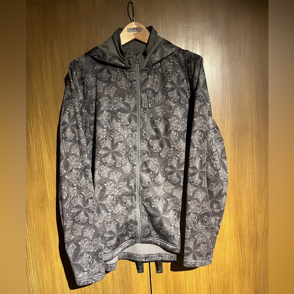The North Face Women’s patterned soft shell Dark Taupe Jacket